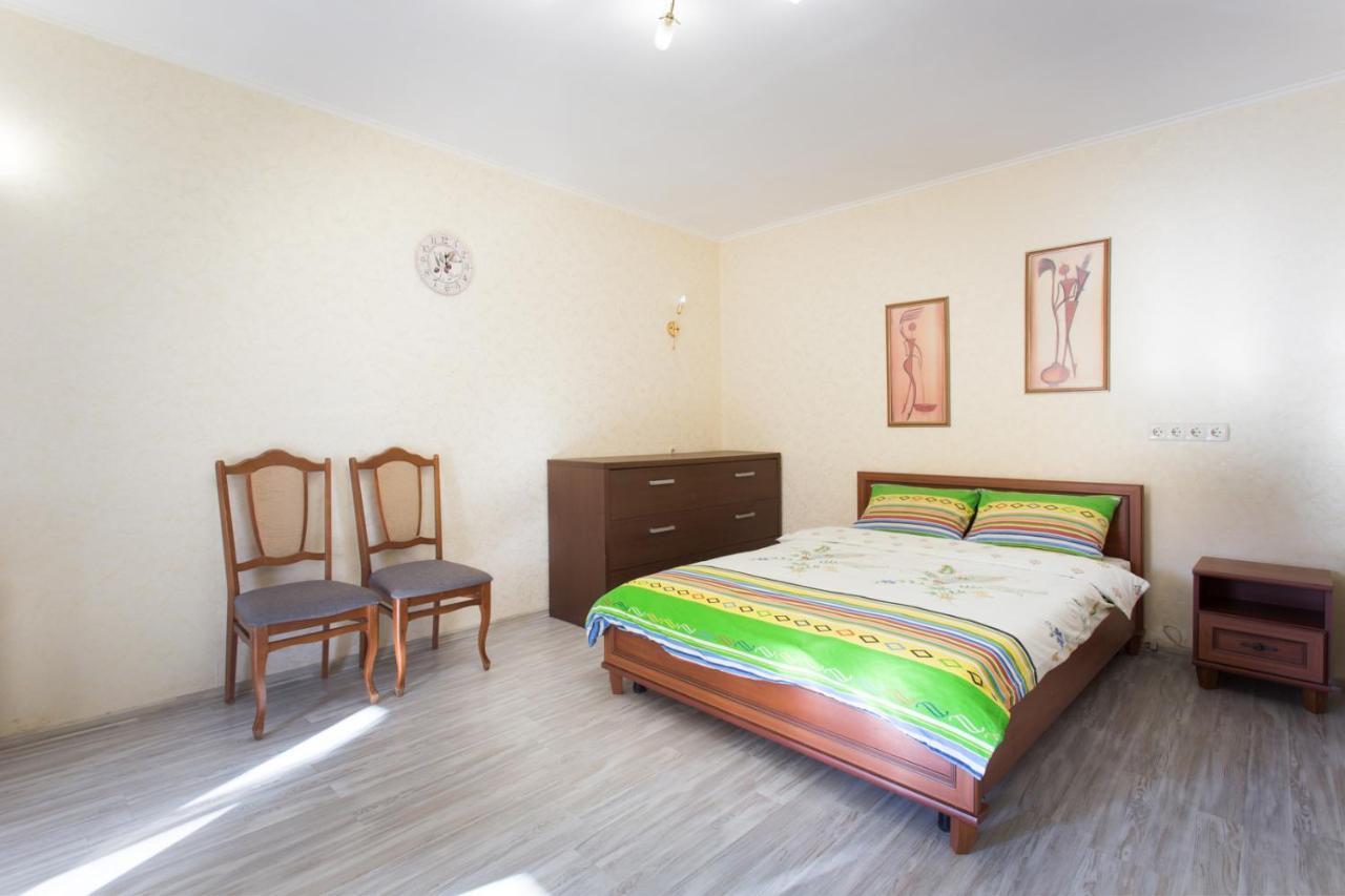 Apartamento Жк Парковый Квартал Jarkov Exterior foto